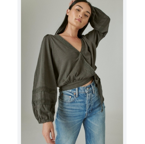 🆕️ Lucky Brand Olive Long Sleeve Boho Top with Elastic Waistband & Sleeve Hems. - Picture 3 of 11